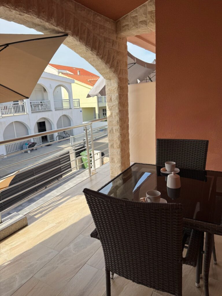 85fa4d63-5dde-45ec-a194-63bee8e77404